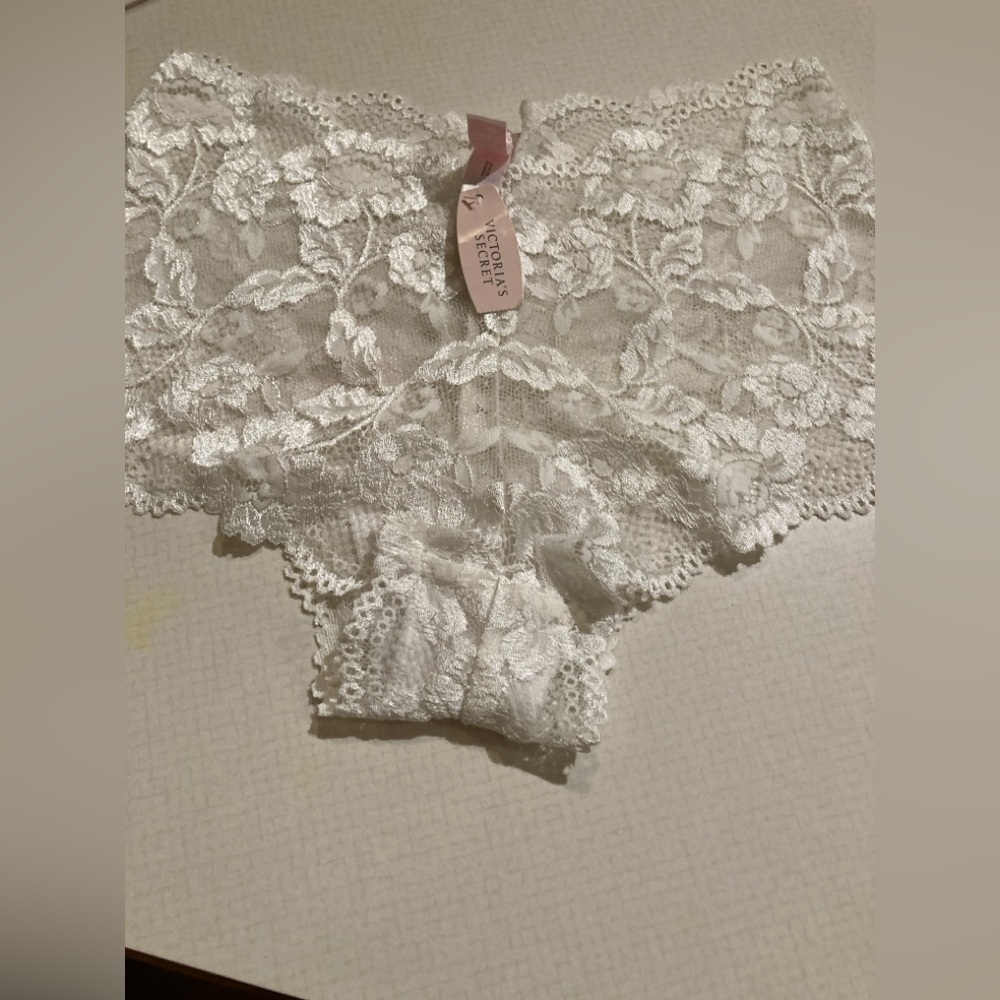 Victoria’s Secret S vintage lace Tango Panty